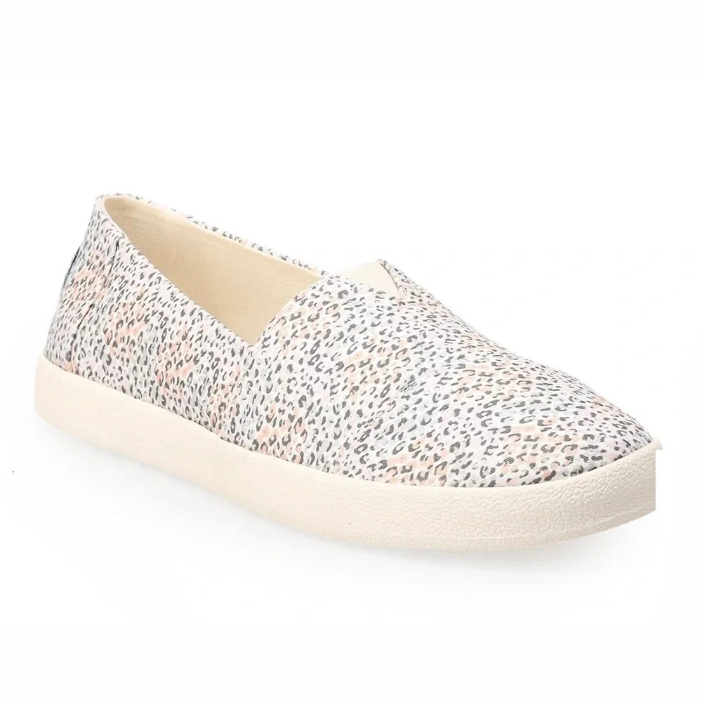 TOMS Slip ons - Picture 3 of 9